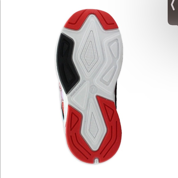 Minnie Mouse Toddler Girls Light Up Kids Athletic Shoes Children Sneaker New - Picture 3 of 6